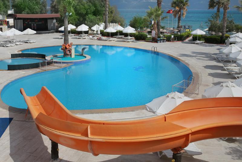 The Holiday Resort ดีดิม ภายนอก รูปภาพ