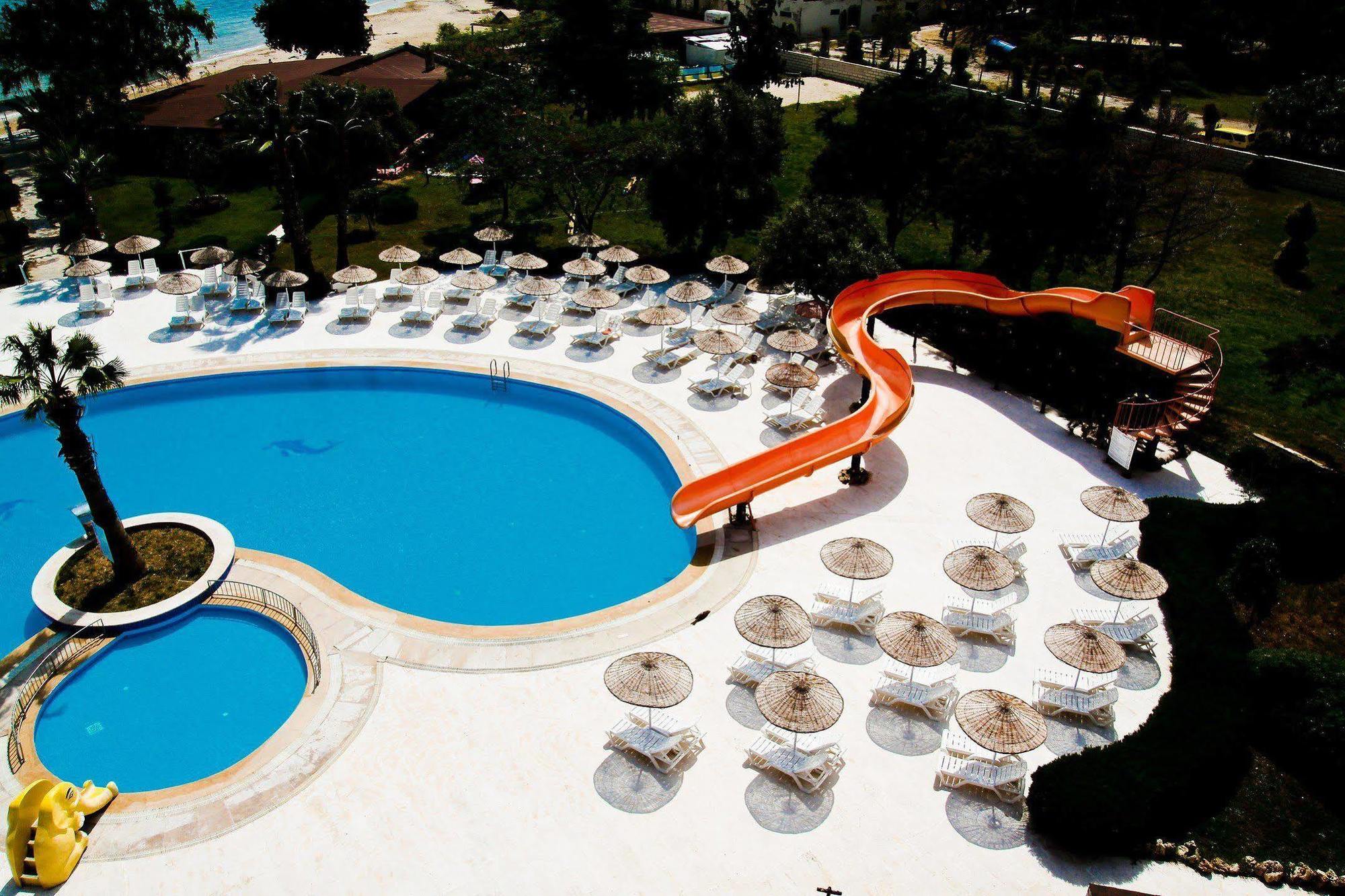The Holiday Resort ดีดิม ภายนอก รูปภาพ
